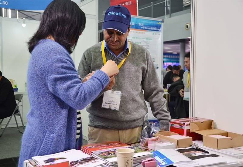 Quality Service of hedge trimmer truck