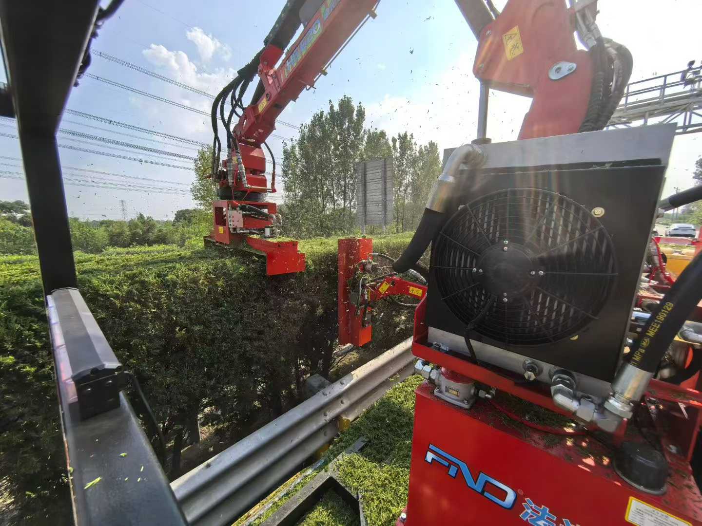 FANUODE Unveils the FND-HS620 Intelligent Dual-Arm Full Hydraulic Greenery Trimmer